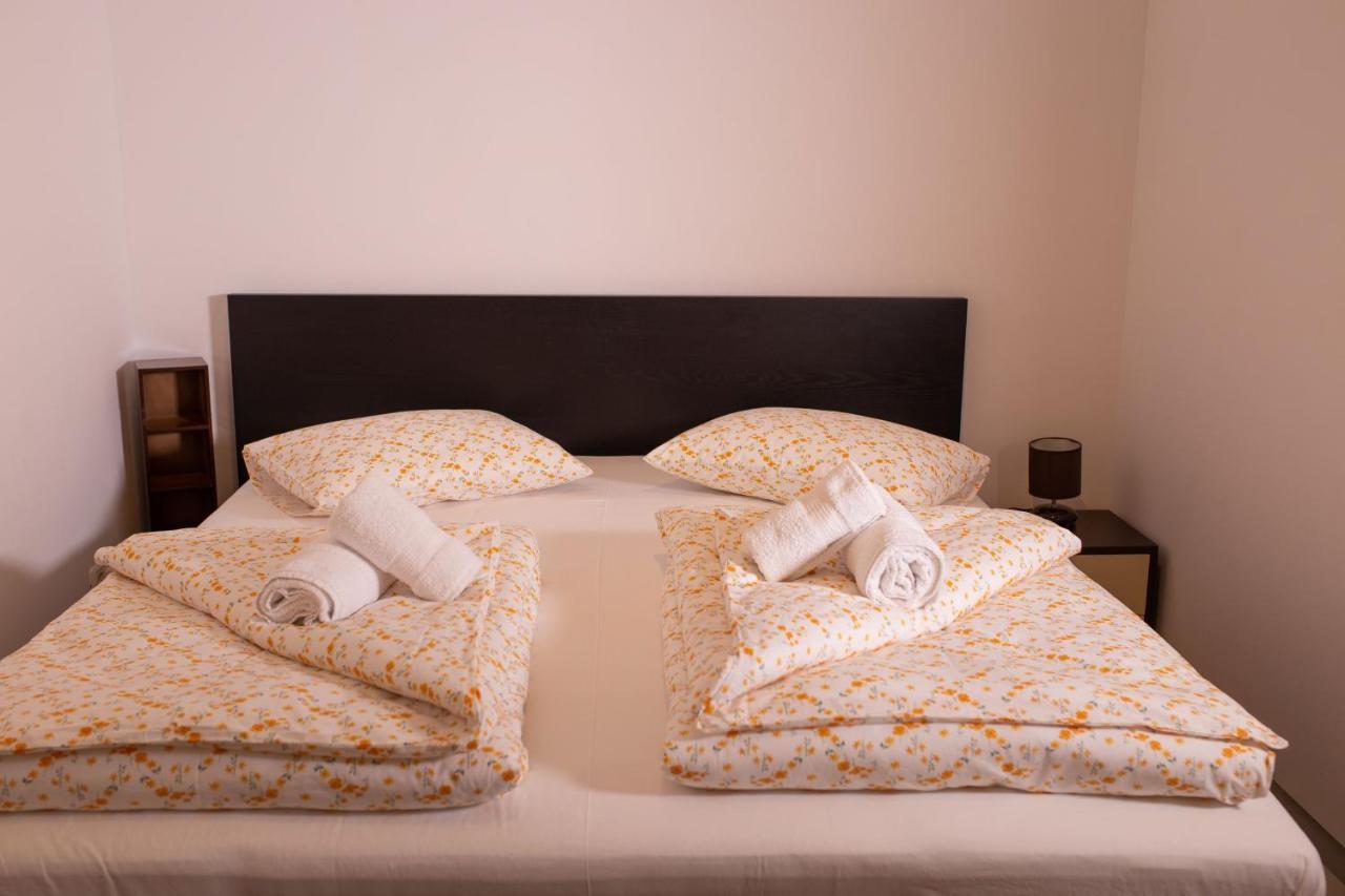 Alessia Apartment In The Old Town تيميشورا المظهر الخارجي الصورة