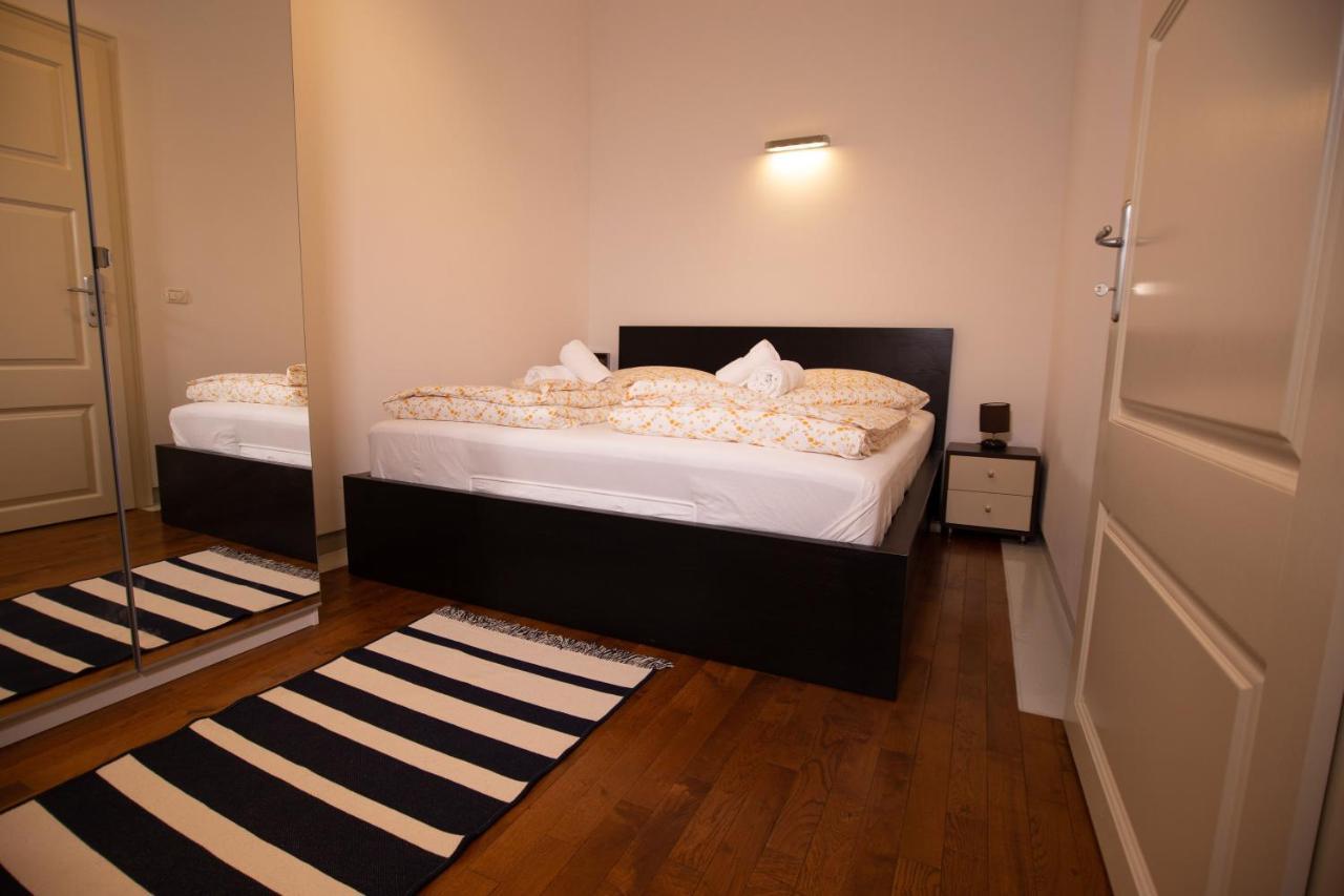 Alessia Apartment In The Old Town تيميشورا المظهر الخارجي الصورة