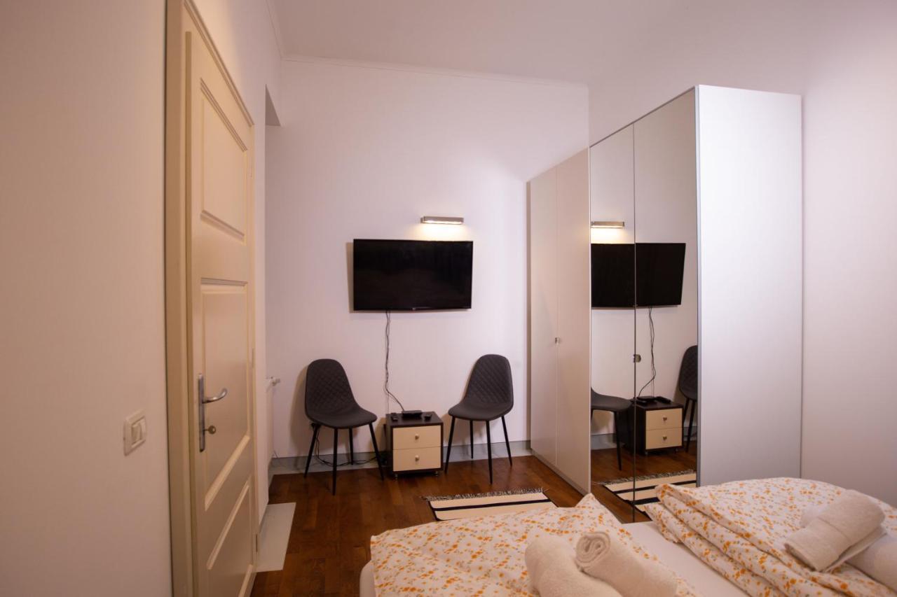 Alessia Apartment In The Old Town تيميشورا المظهر الخارجي الصورة