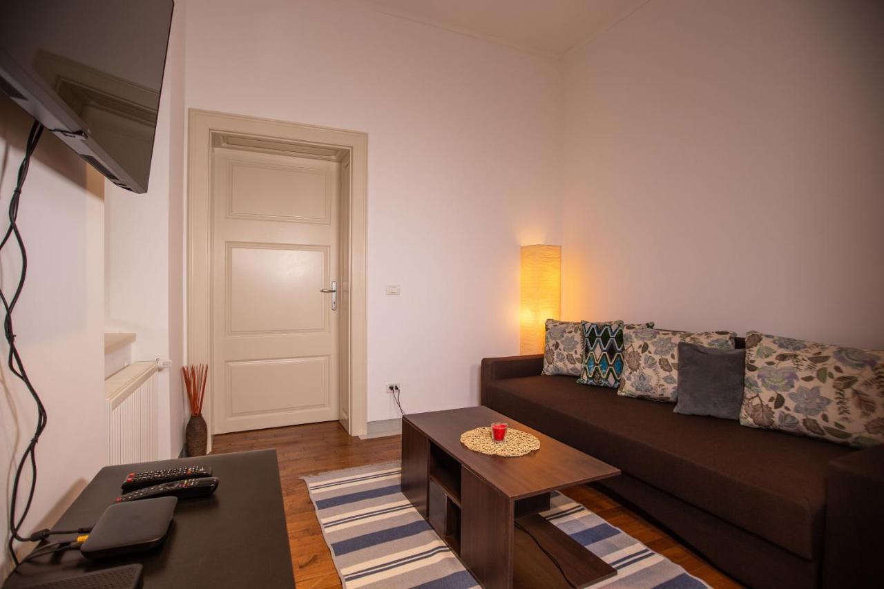 Alessia Apartment In The Old Town تيميشورا المظهر الخارجي الصورة