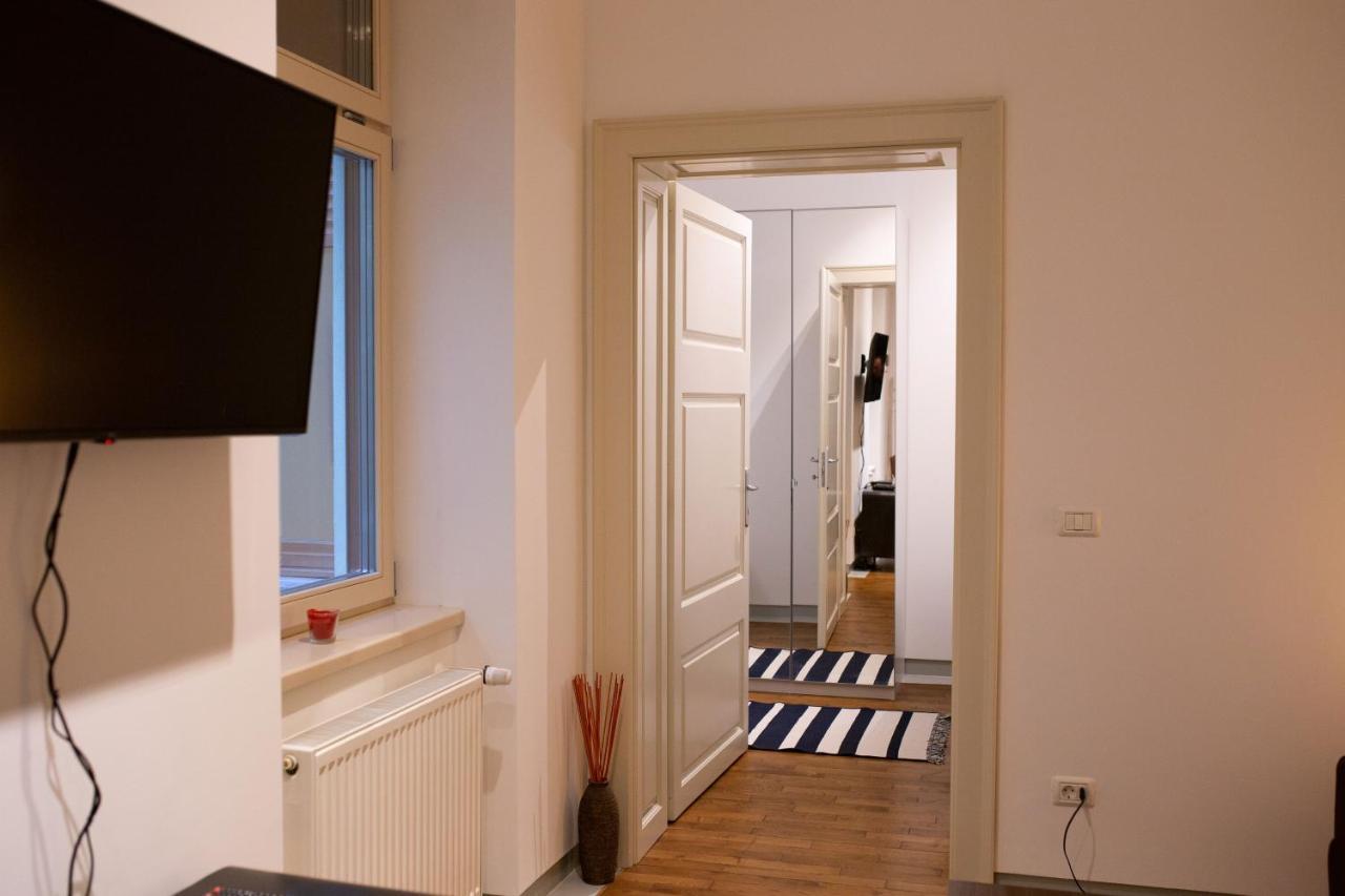 Alessia Apartment In The Old Town تيميشورا المظهر الخارجي الصورة